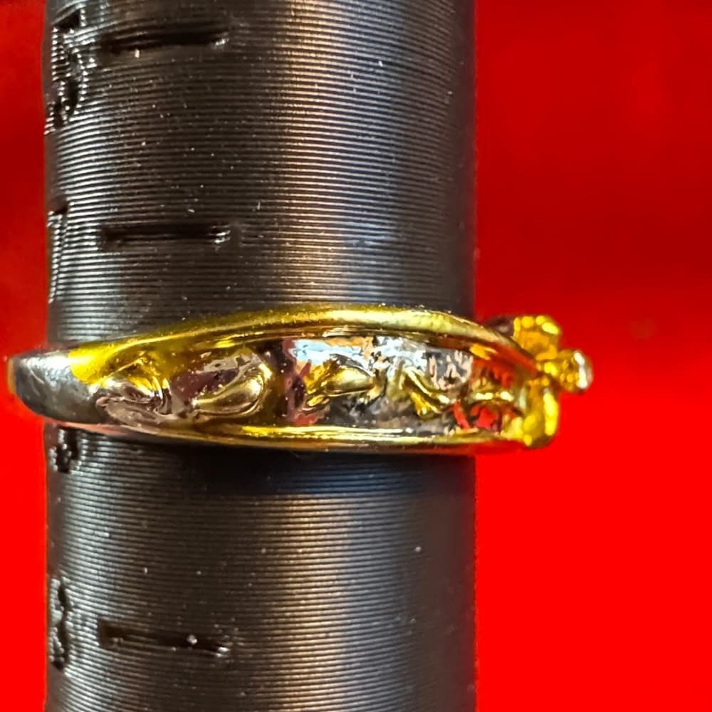 Elegant Gold and Silver Women's Ring