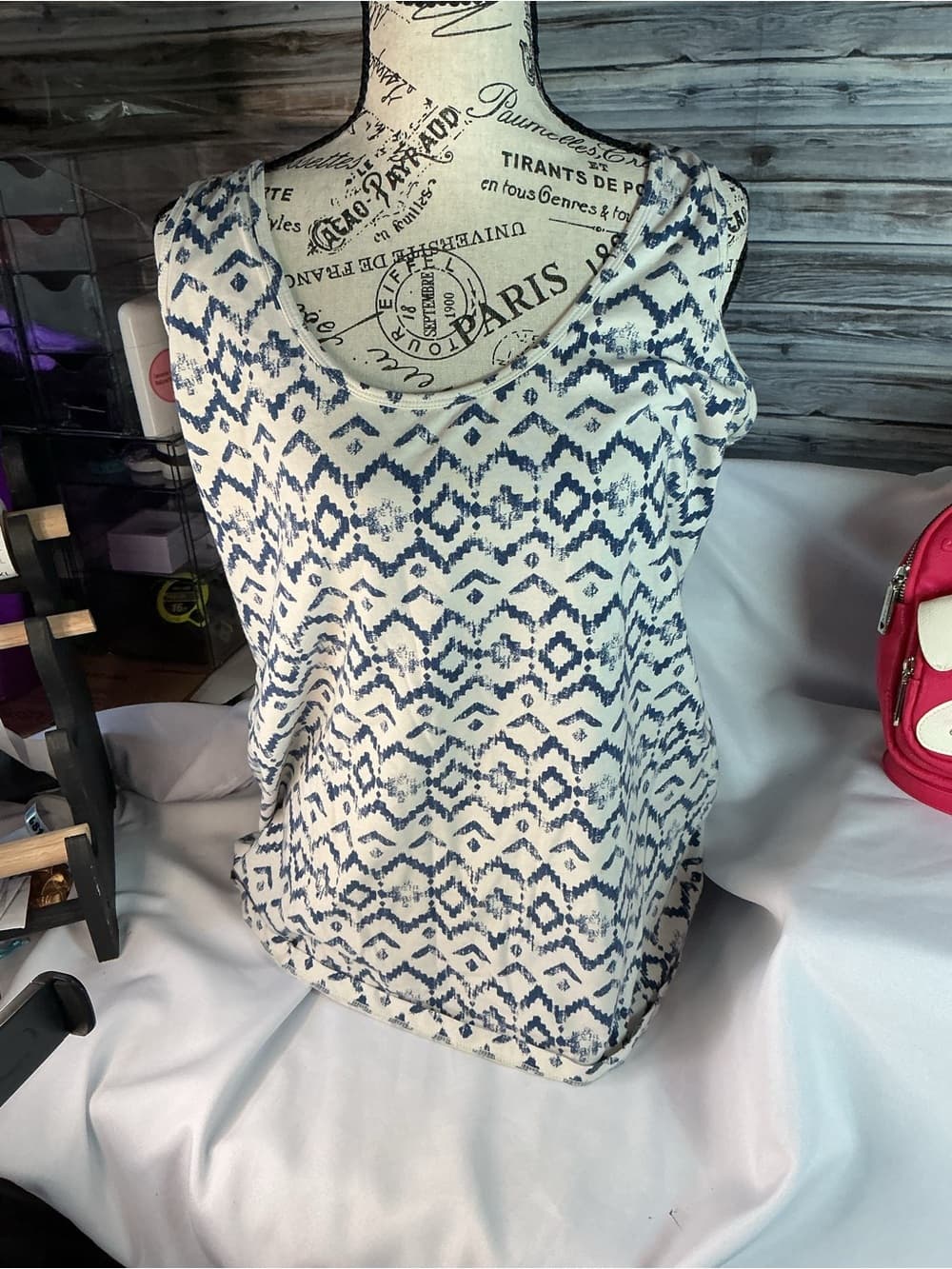 ★ Maurices Blue White Aztec Print Sleeveless Tank Top XXL Boho Casual - Thumbnail 3