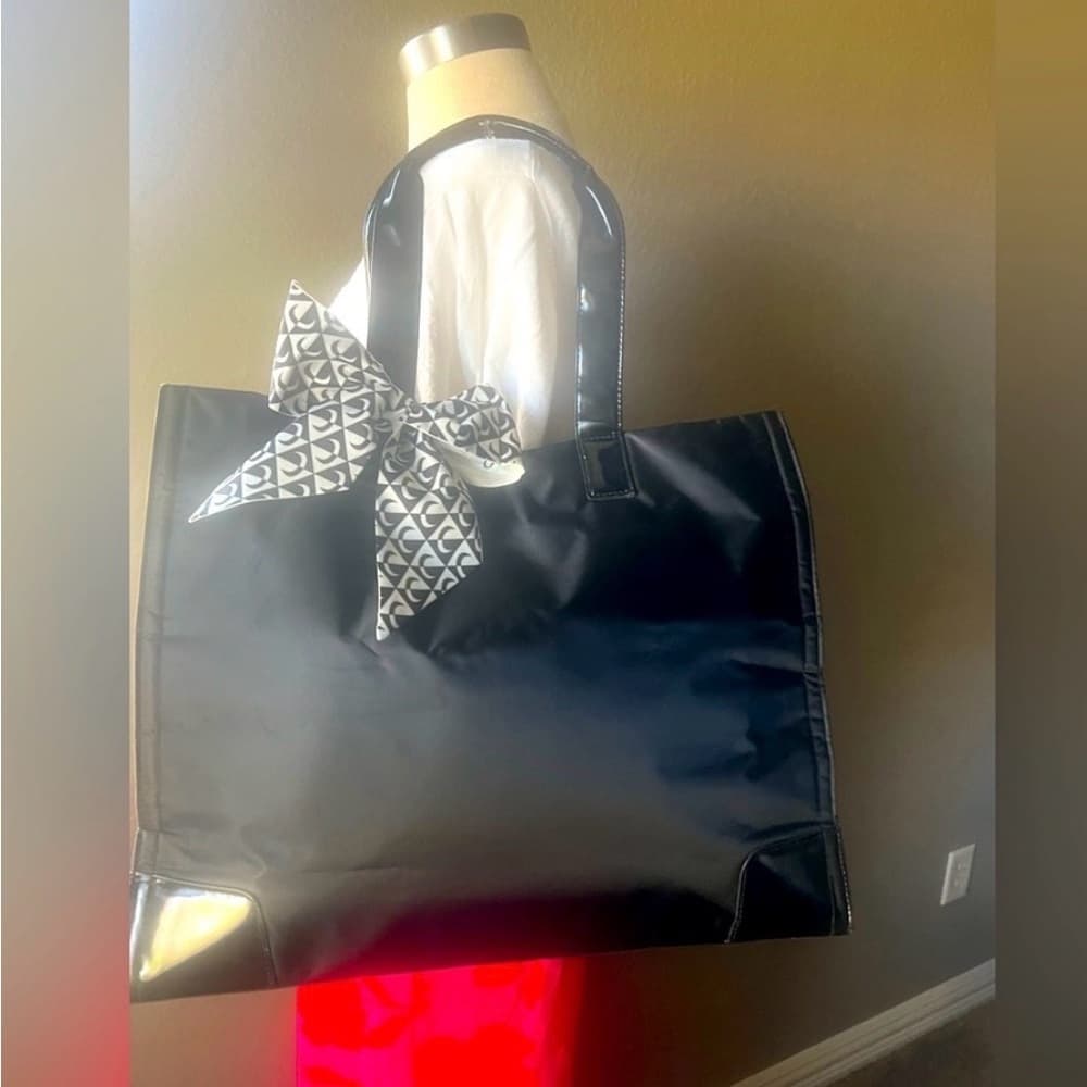⭐ Black Patent Trim Oversized Tote Bag Bow Accent Travel Carryall - Thumbnail 13