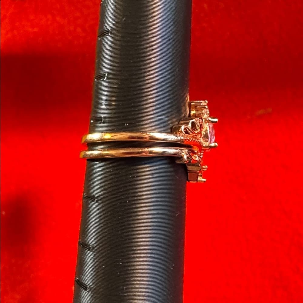 Exquisite Rose Gold Ring with Pink and White Accents - Thumbnail 3