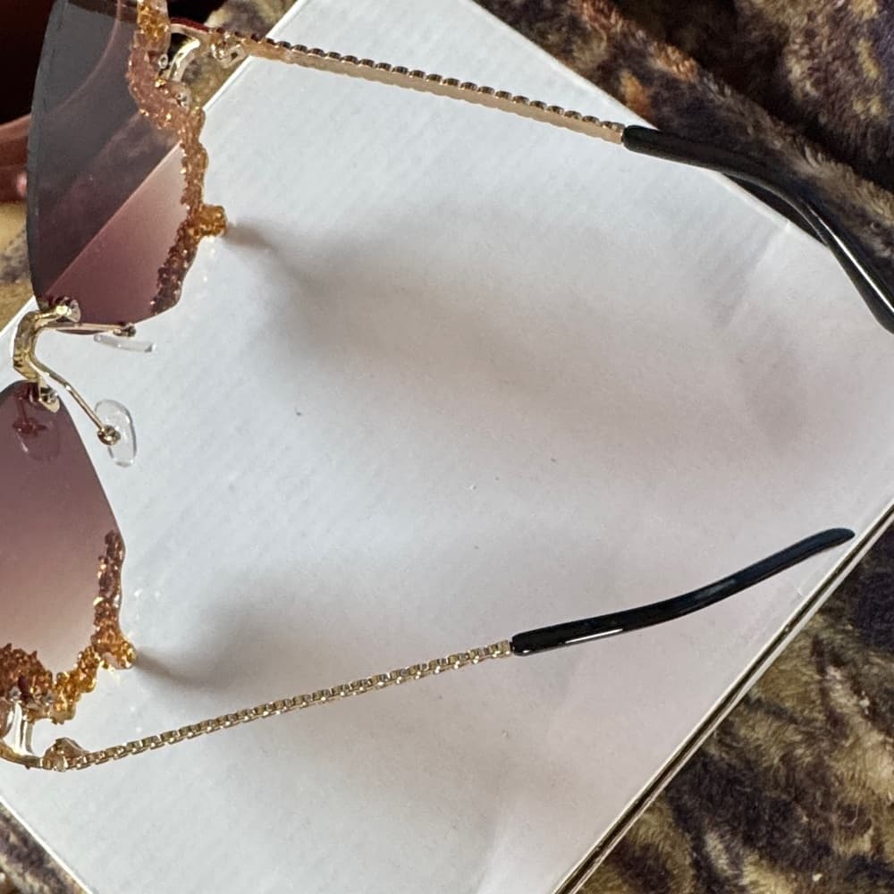 ★ Oversized Rhinestone Butterfly Sunglasses Glam Fashion Shades - Thumbnail 4