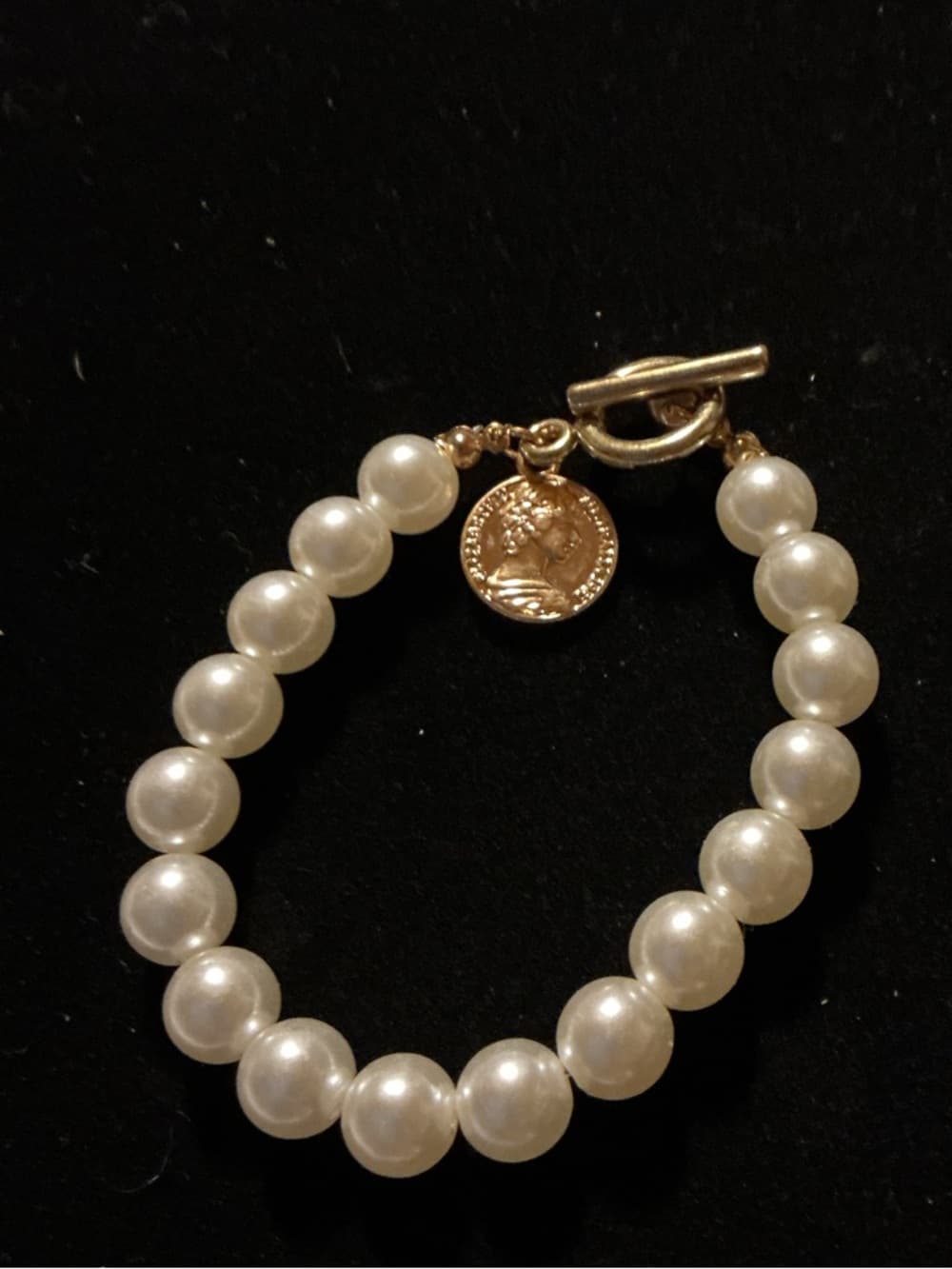Faux Pearl Bracelet Gold Toggle Coin Charm Elegant - Thumbnail 4