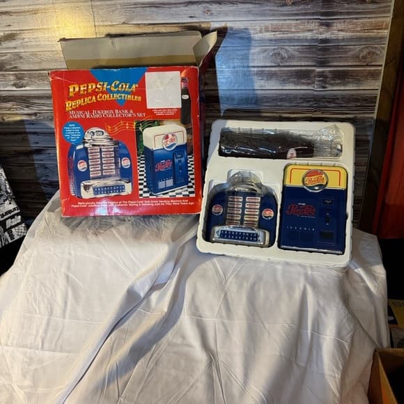 ★ Pepsi Cola Replica Collectibles Jukebox Bank & AM/FM Radio Set NIB - Thumbnail 5