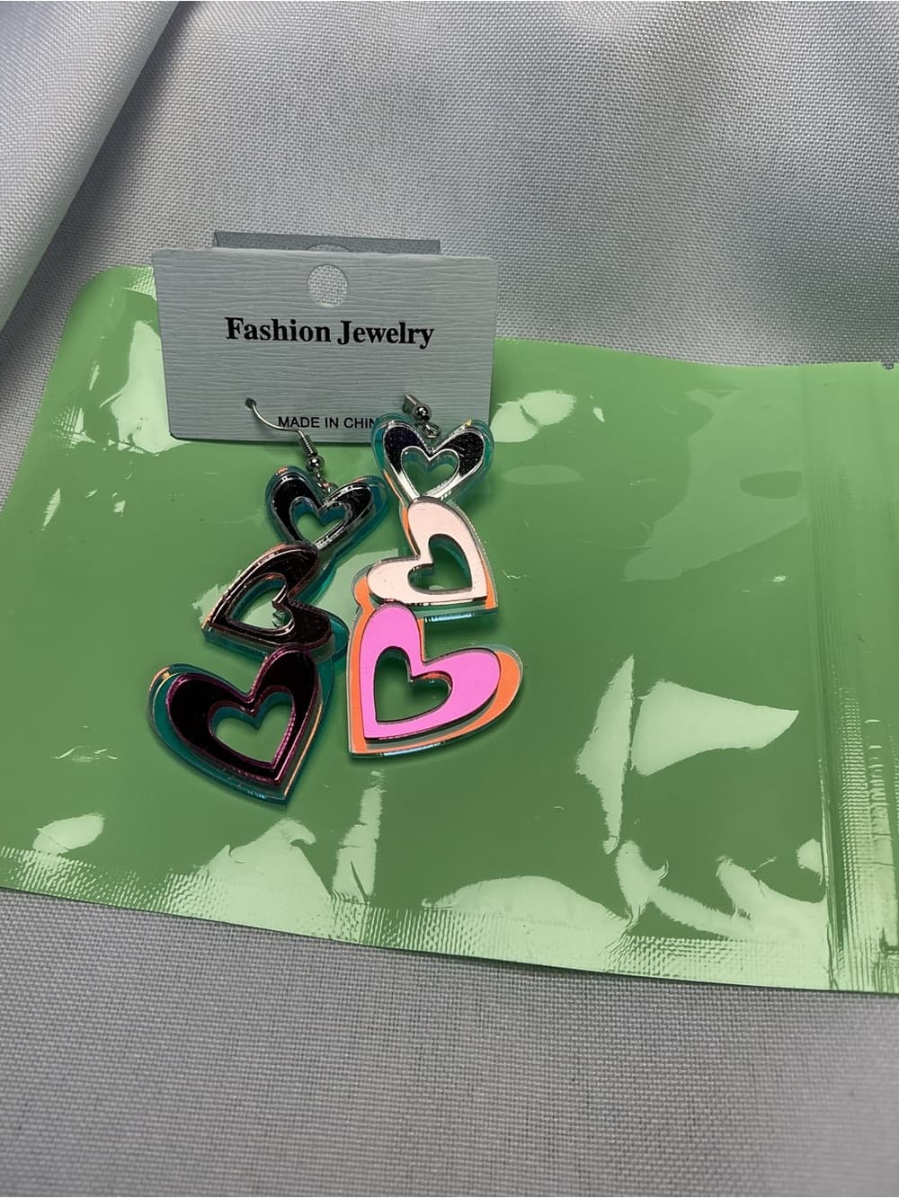 ★Y2K Triple Heart Acrylic Drop Earrings Pink Black Statement - Thumbnail 3