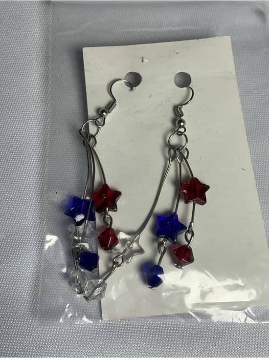 Red White Blue Star Beaded Dangle Earrings Patriotic USA Holiday - Thumbnail 4