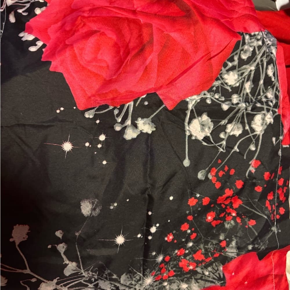 ★ King Flat Sheet & 2 King Shams Red Rose Floral Black Bedding Set - Thumbnail 3