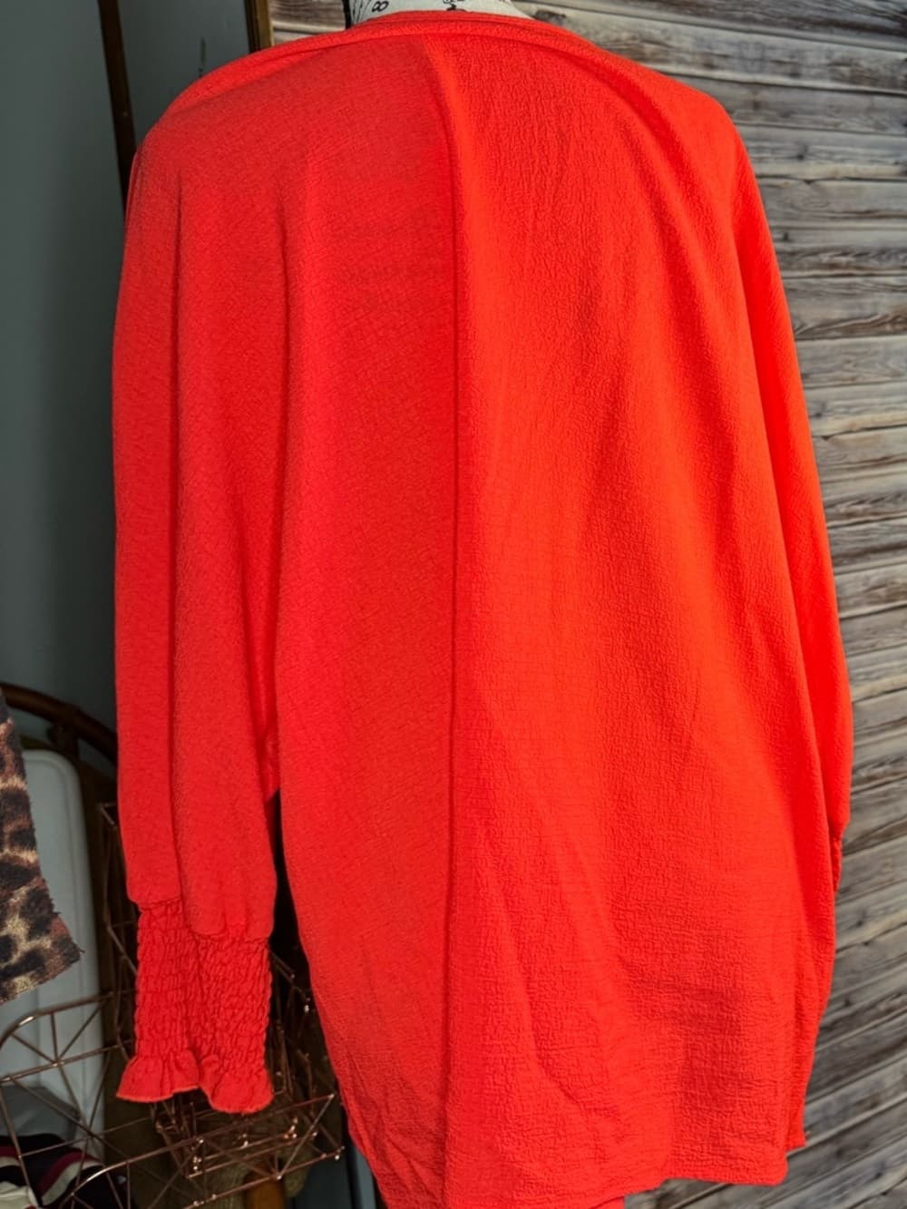⭐ Bright Red Textured Blouse XXL Long Sleeve Smocked Cuff Top - Thumbnail 2