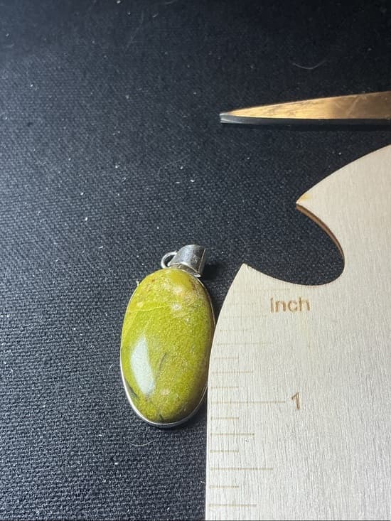 ⭐ Green Oval Stone Pendant Silver Tone Boho Earthy Minimalist Charm - Thumbnail 6