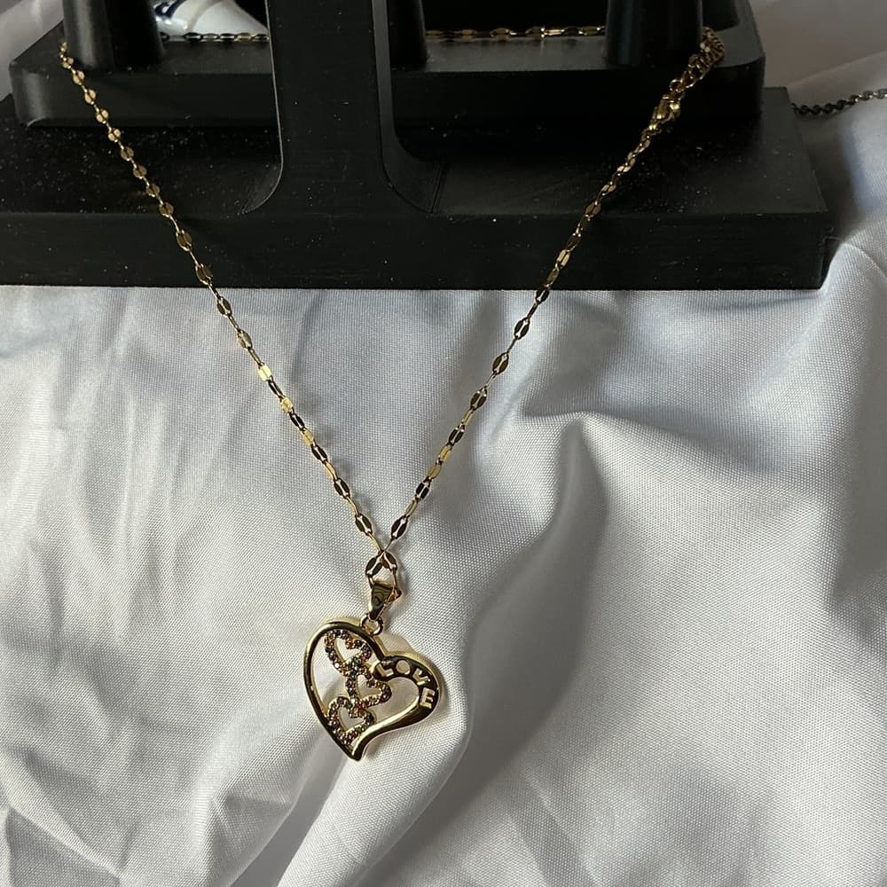Gold Heart Pendant Necklace - Thumbnail 2