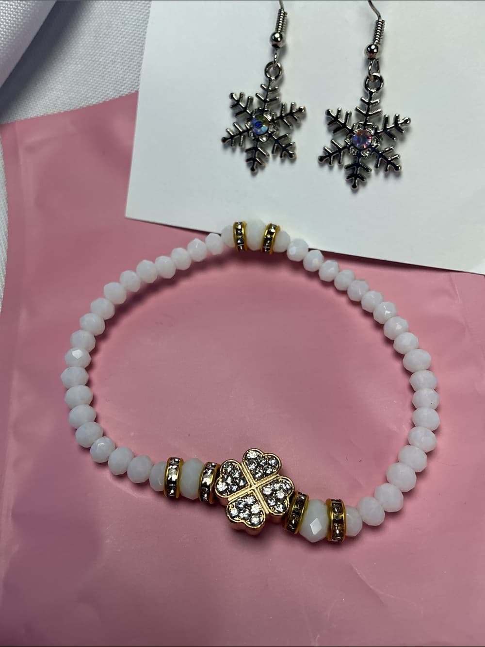 ★White Beaded Clover Bracelet & Snowflake Earrings Jewelry Set - Thumbnail 3