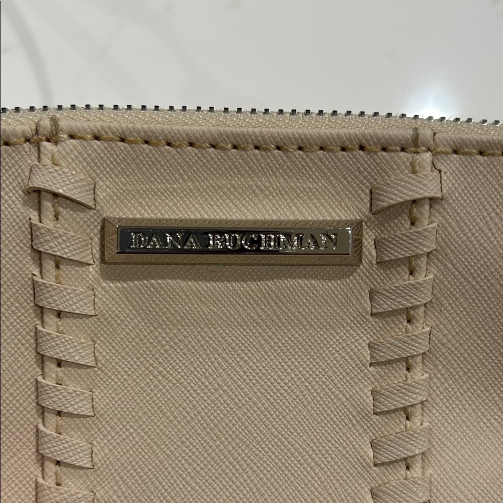 ⭐ Dana Buchman Beige Wristlet Clutch Wallet Organizer Neutral Everyday Bag