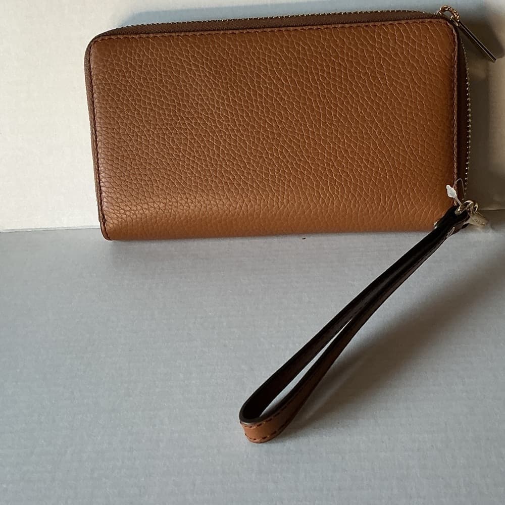 ★ Steve Madden Brown Chevron Wallet Clutch Gold SM Logo NWT - Thumbnail 3