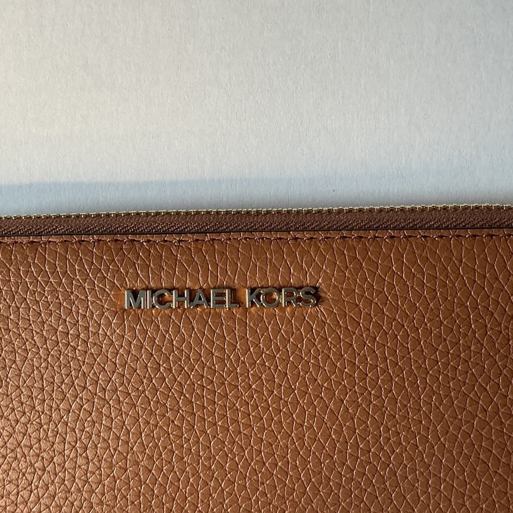 ★ Steve Madden Brown Chevron Wallet Clutch Gold SM Logo NWT