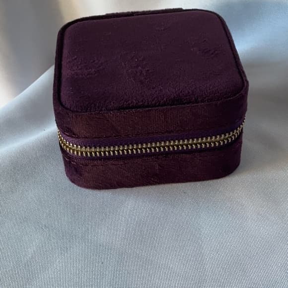 Velvet Travel Jewelry Case Organizer Burgundy Zip Compact Storage Bo - Thumbnail 9