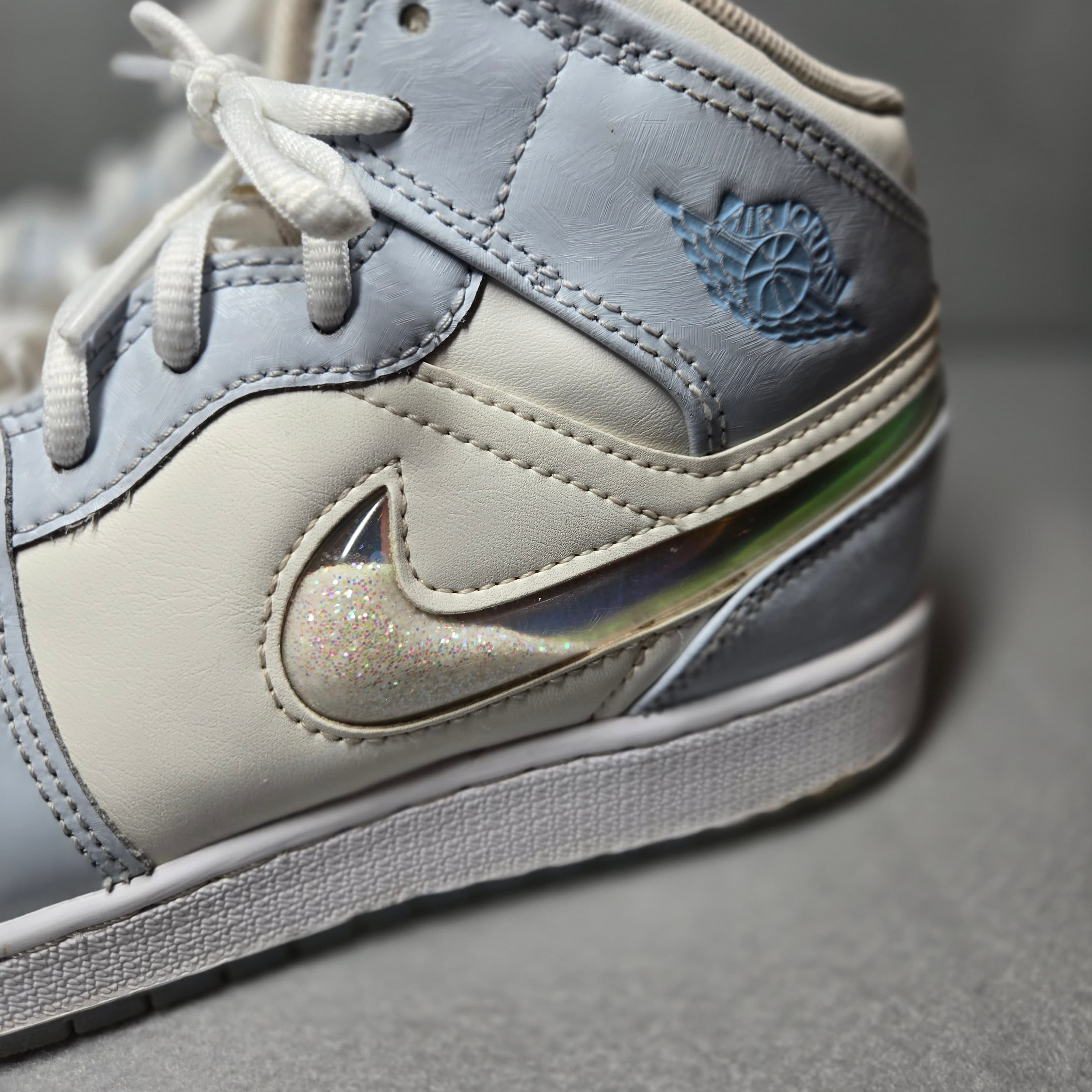 Nike Air Jordan 1 Mid SE GS Sneakers Size 7Y - Thumbnail 6