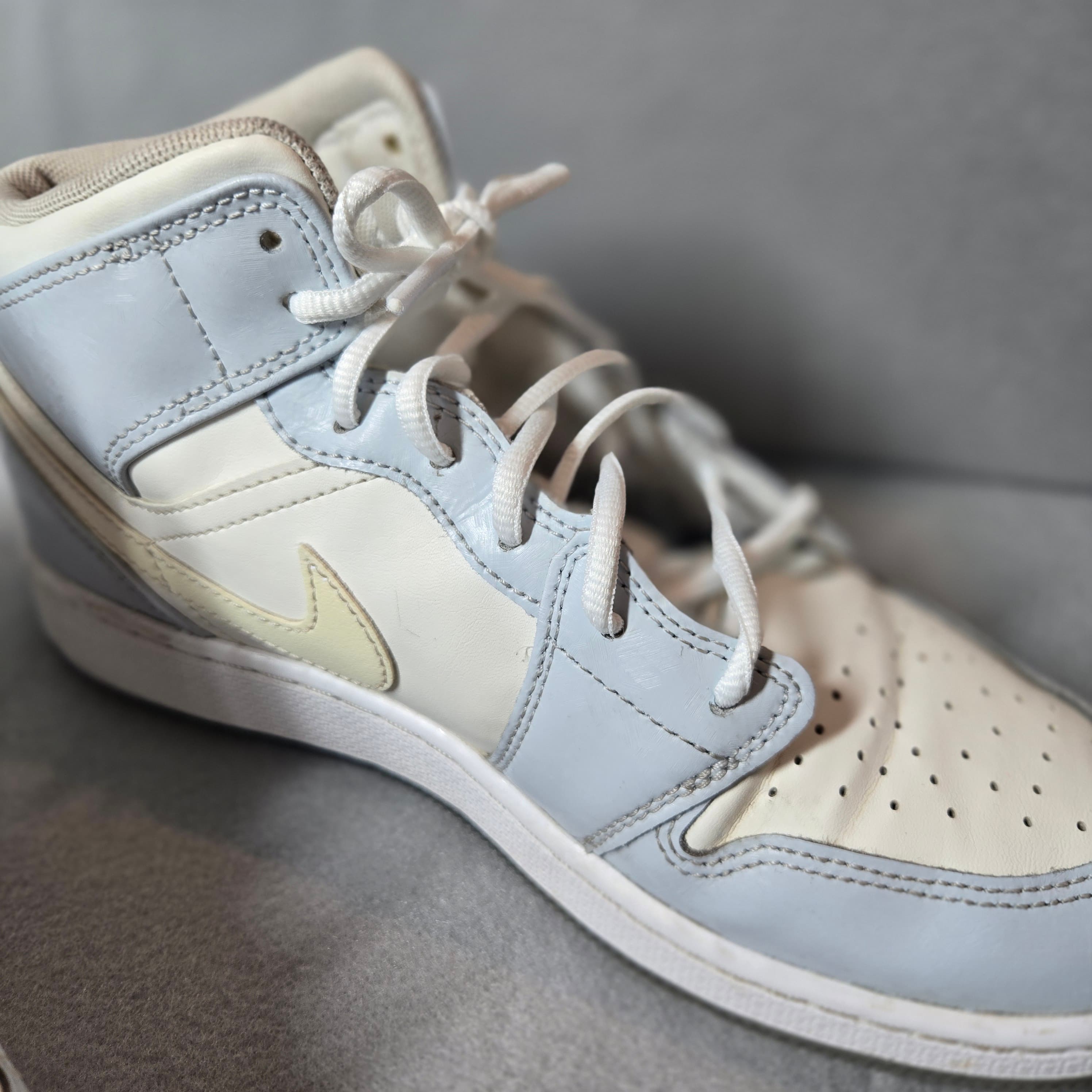 Nike Air Jordan 1 Mid SE GS Sneakers Size 7Y - Thumbnail 7