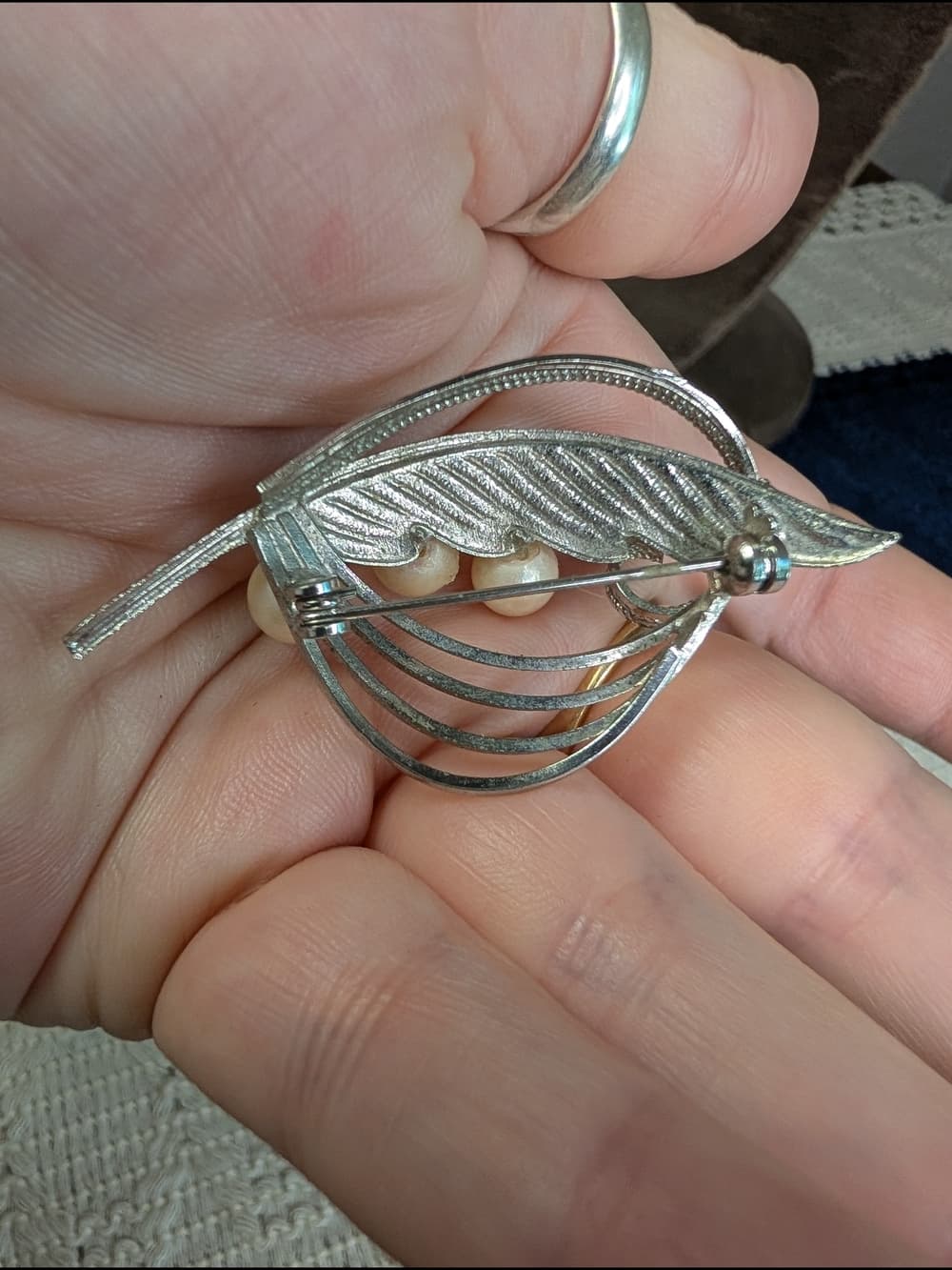 Vintage Pearl Accent Silver-tone Leaf Brooch - Thumbnail 5