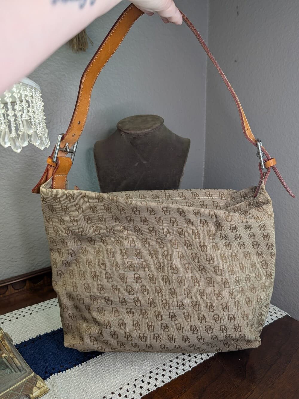 Vintage Dooney & Bourke Beige Brown Logo Canvas And Leather Shoulder Bag - Thumbnail 2