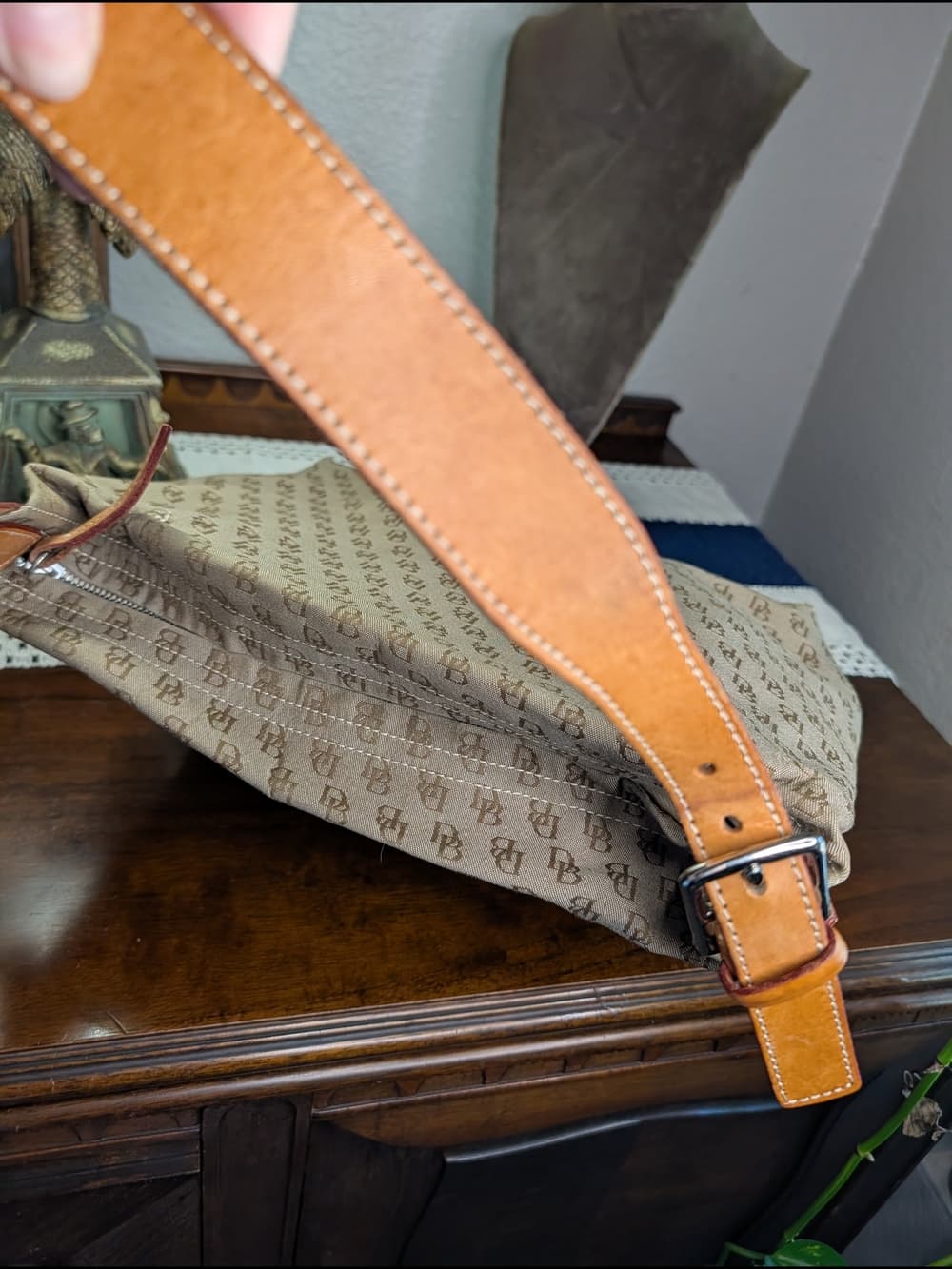 Vintage Dooney & Bourke Beige Brown Logo Canvas And Leather Shoulder Bag - Thumbnail 11