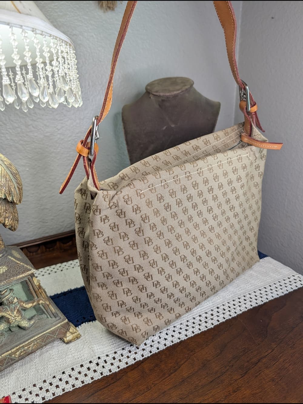Vintage Dooney & Bourke Beige Brown Logo Canvas And Leather Shoulder Bag - Thumbnail 3