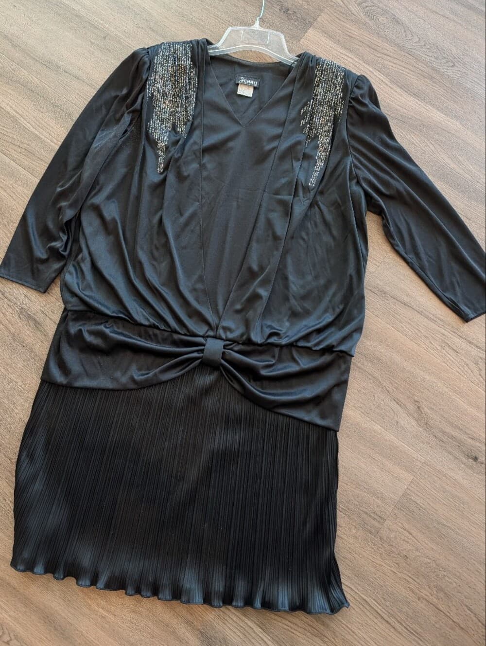 Vintage Jenny Black And Silver V-Neck Cocktail Ruched Waist Dress - Thumbnail 11