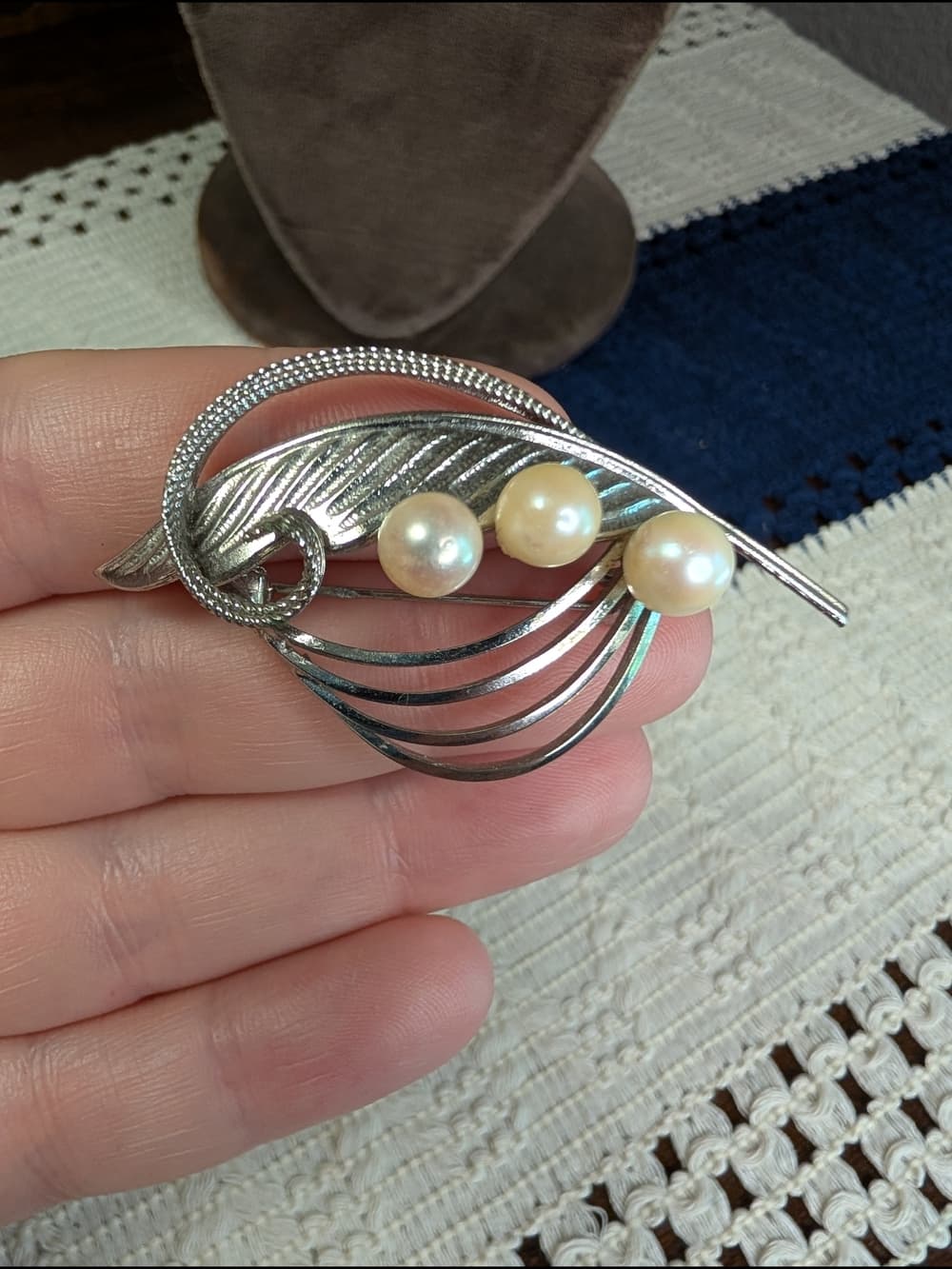 Vintage Pearl Accent Silver-tone Leaf Brooch - Thumbnail 3