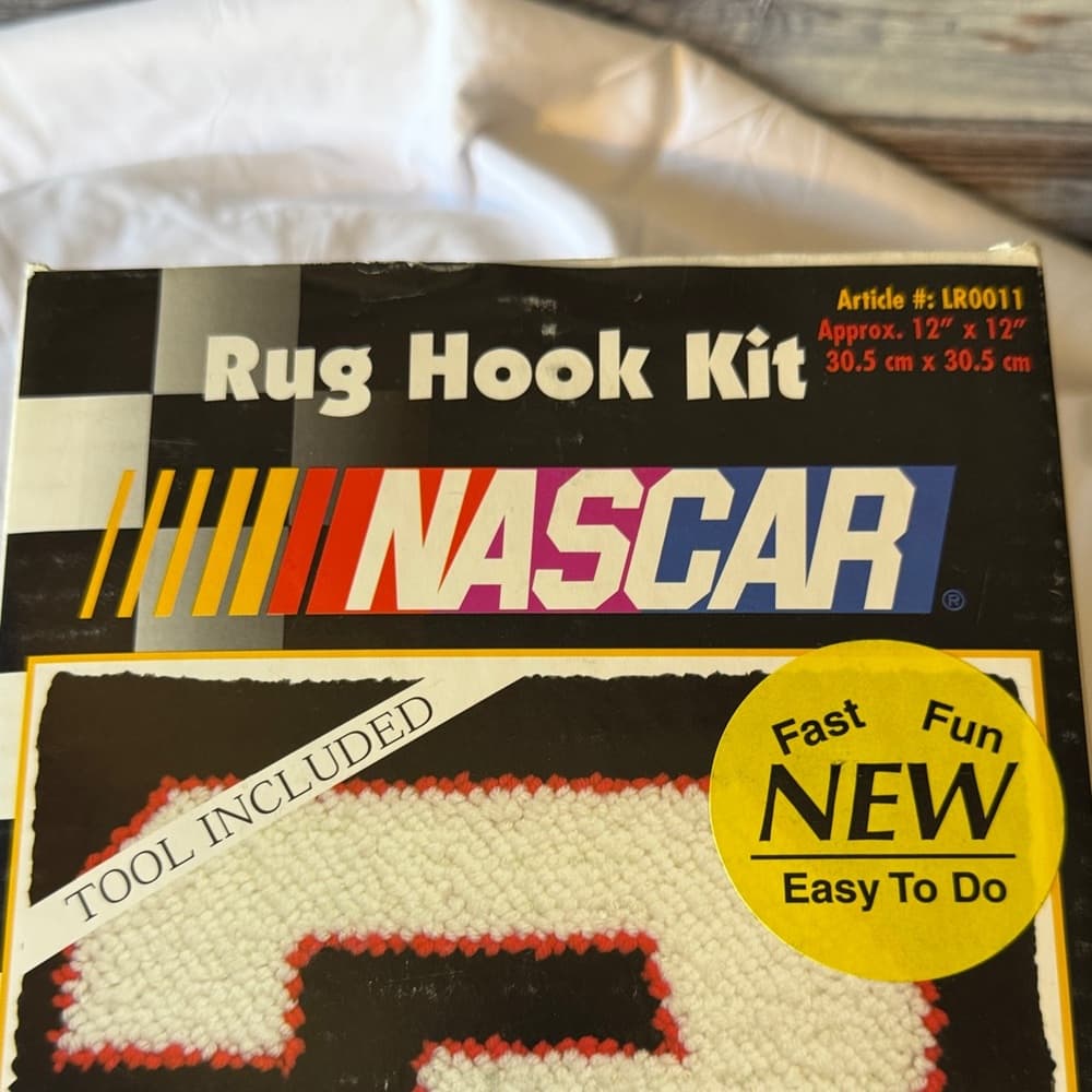 NASCAR Rug Hook Kit with Bold Black and Red Number 3 - Thumbnail 4