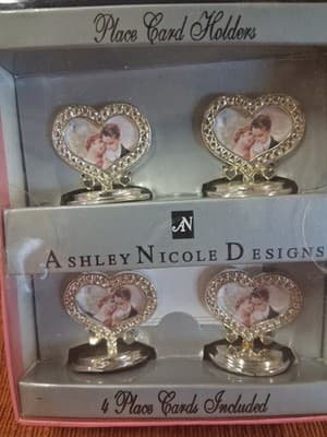 Ashley Nichole Designs Metal Red Flowers 4pc Place Card Holders (NEW) - Thumbnail 2