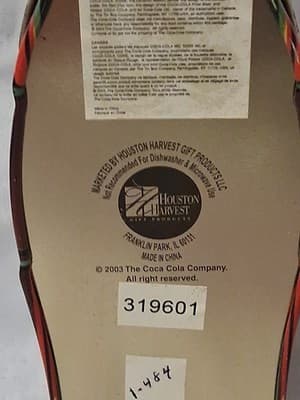 1996 COCA COLA--BOTTLE SHAPED TIN BOX (LOOK) - Thumbnail 5