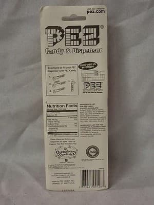 Strawberry Shortcake Factory Sealed Pez dispenser from 2012-Blister card dented - Thumbnail 3