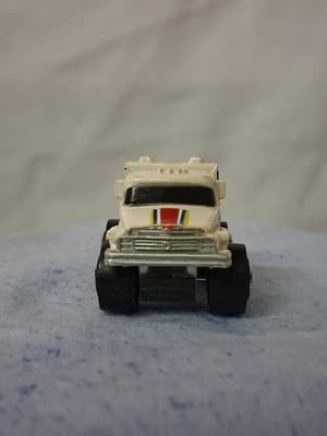 Vintage Micromachines White Tow Truck -1987 Road Champs - Thumbnail 2