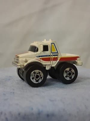 Vintage Micromachines White Tow Truck -1987 Road Champs - Thumbnail 3
