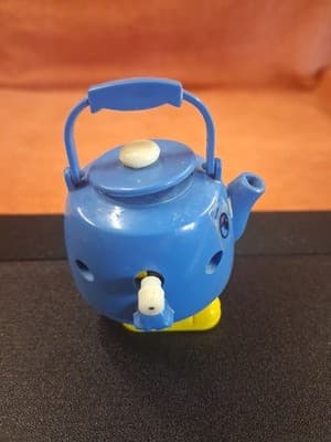 Vintage BLUE TEAPOT WIND-UP TOY KN No 2811 MADE IN HONG KONG - Thumbnail 2