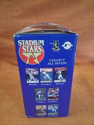 STADIUM STARS 1998 - CAL RIPKIN JR. - STARTING LINE UP LIMITED ED. ACTION FIGURE - Thumbnail 3