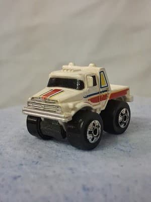 Vintage Micromachines White Tow Truck -1987 Road Champs - Thumbnail 5