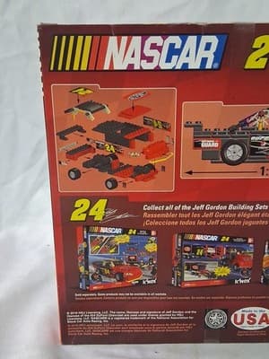 Vintage 2010 K'NEX Nascar 24 Jeff Gordon Dupont Car Building Set - Thumbnail 5