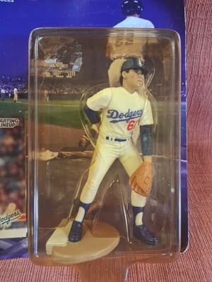 1999 Starting Lineup CHAN HO PARK Los Angeles Dodgers #61 Action Fig. & Card - Thumbnail 2
