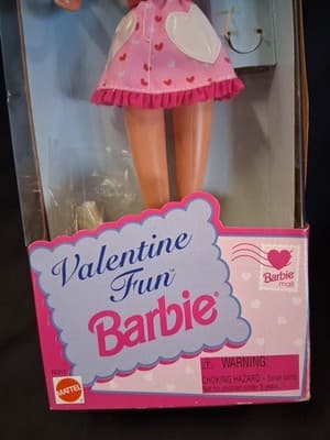 1996 Valentine Fun Barbie Vintage Pink Box Mattel Special Edition 16311 - Thumbnail 3