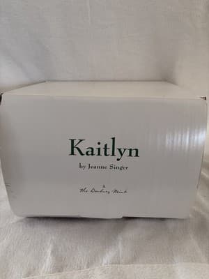DANBURY MINT "Kaitlyn" By Jeanne Singer Porcelain Irish Girl NWOB - Thumbnail 4
