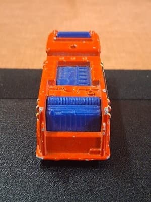 1976 Hot Wheels Fire Truck Engine Emergency Squad Red 1:64 DIECAST Toy Car - Thumbnail 8
