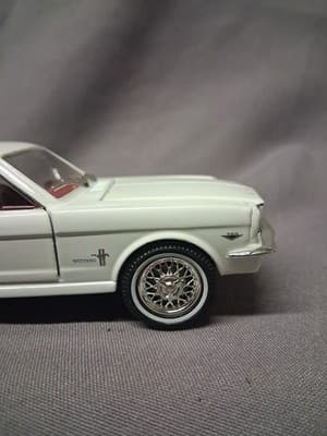 #61 MOTOR MINT MUSEUM/ARKO 1964 1/2 FORD MUSTANG COUPE 1/32 WHITE DIECAST - Thumbnail 5