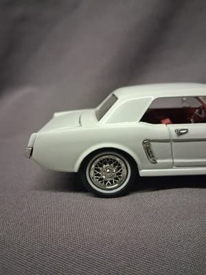 #61 MOTOR MINT MUSEUM/ARKO 1964 1/2 FORD MUSTANG COUPE 1/32 WHITE DIECAST - Thumbnail 4