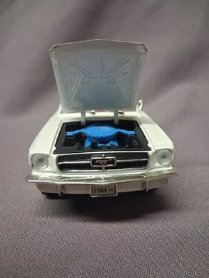#61 MOTOR MINT MUSEUM/ARKO 1964 1/2 FORD MUSTANG COUPE 1/32 WHITE DIECAST - Thumbnail 6