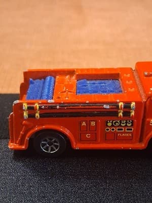1976 Hot Wheels Fire Truck Engine Emergency Squad Red 1:64 DIECAST Toy Car - Thumbnail 3