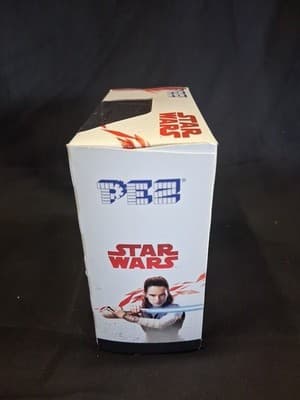Star Wars: The Last Jedi Chewbacca & Porg PEZ Dispenser 2017 - Thumbnail 2