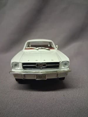 #61 MOTOR MINT MUSEUM/ARKO 1964 1/2 FORD MUSTANG COUPE 1/32 WHITE DIECAST - Thumbnail 7