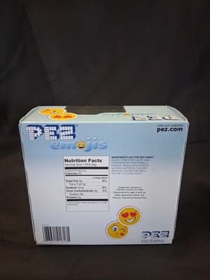 2017 PEZ Emojis Twin Pack Love & Kissing New in Box Retired - Thumbnail 3