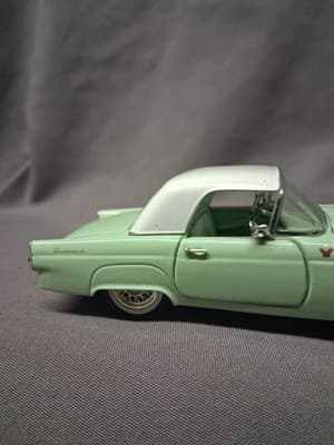 Arko Products 1955 Ford Thunderbird 1/32 scale diecast green - Thumbnail 3