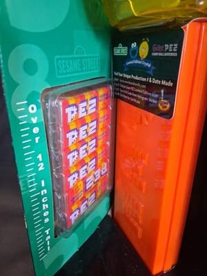 Giant Big Bird PEZ CRYSTAL HEAD Musical Dispenser Limited Edition NIB - 13" - Thumbnail 3