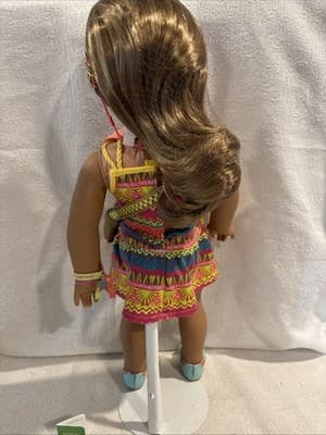 Beautiful Lea Clark Retired American Girl Doll 18" Includes Box and Accessories - Thumbnail 11